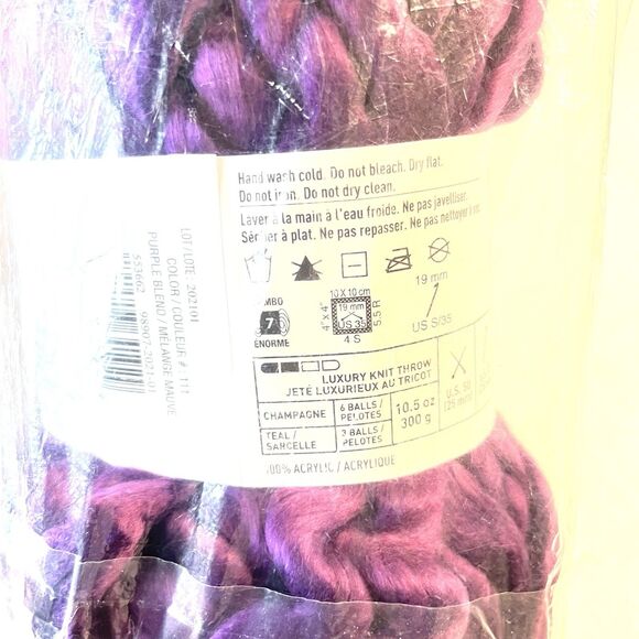 Loops and Threads Purple Chunky Luxe Yarn 32 Yds Lot Of 2 SKU 553662 - Picture 6 of 6